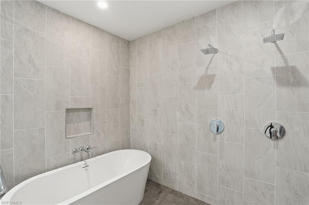 INFINITY AT THE COLONY - Residential