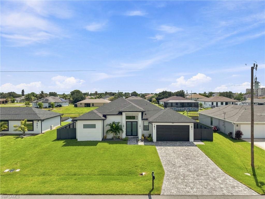 CAPE CORAL - Residential
