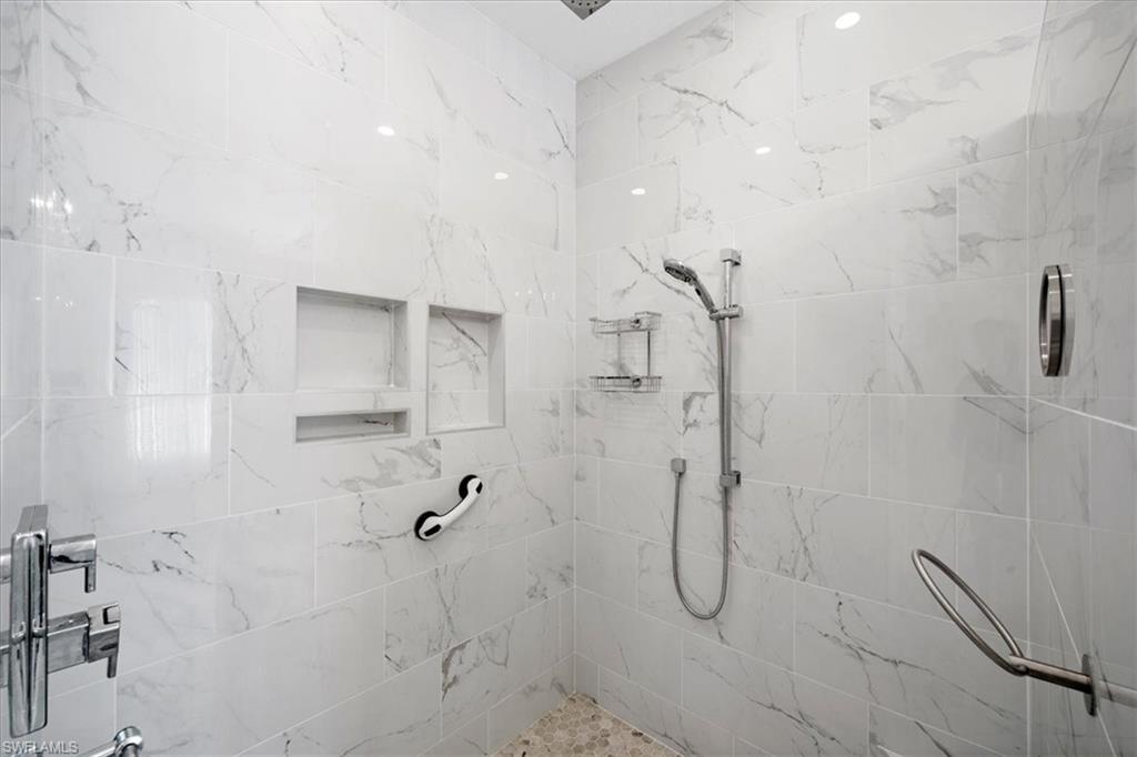 CAPE ROYAL - Residential