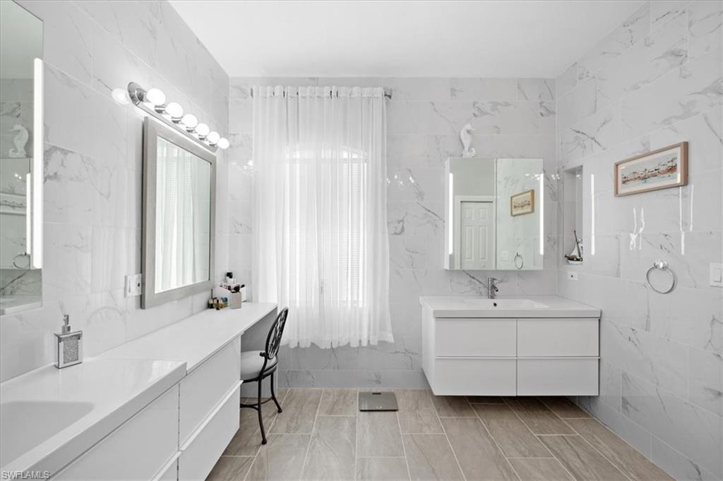 CAPE ROYAL - Residential