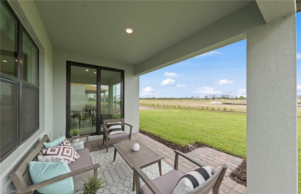 WHISPERING LAKES - Residential