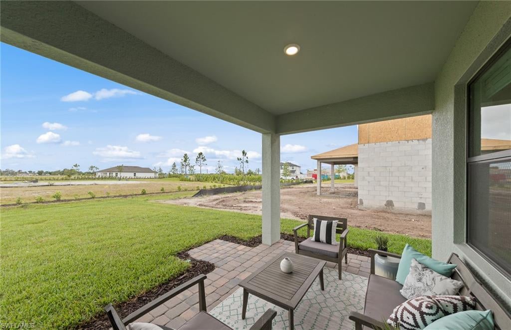 WHISPERING LAKES - Residential