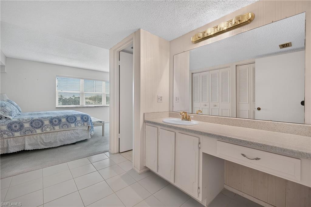SEVEN LAKES - Residential