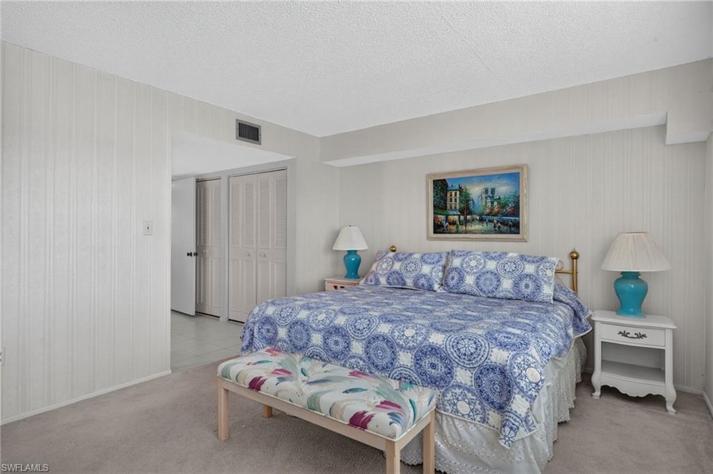 SEVEN LAKES - Residential