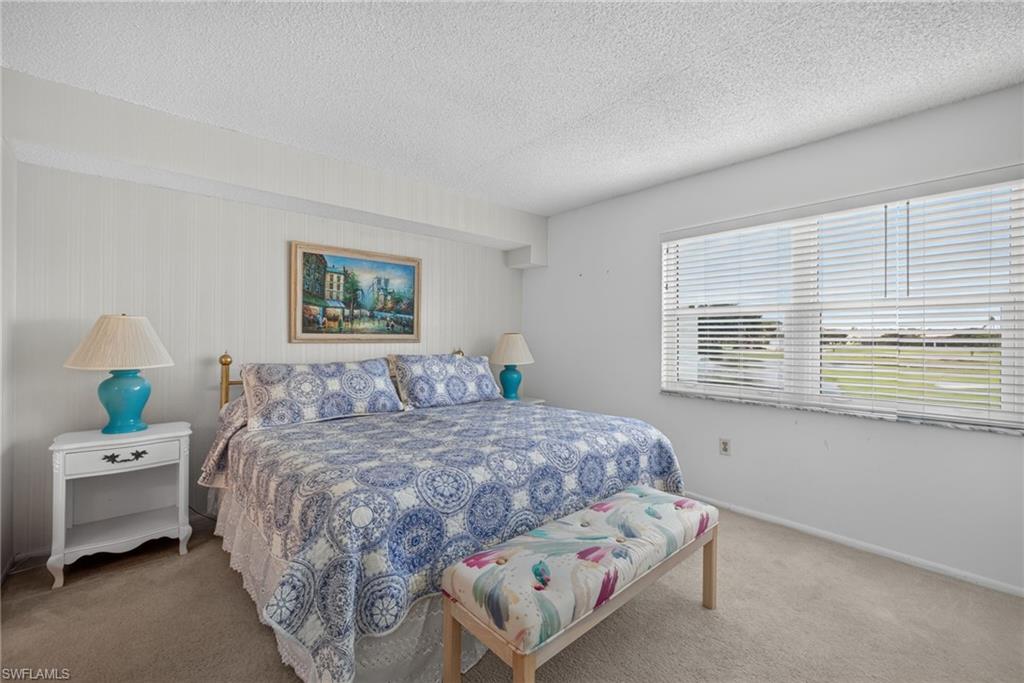 SEVEN LAKES - Residential