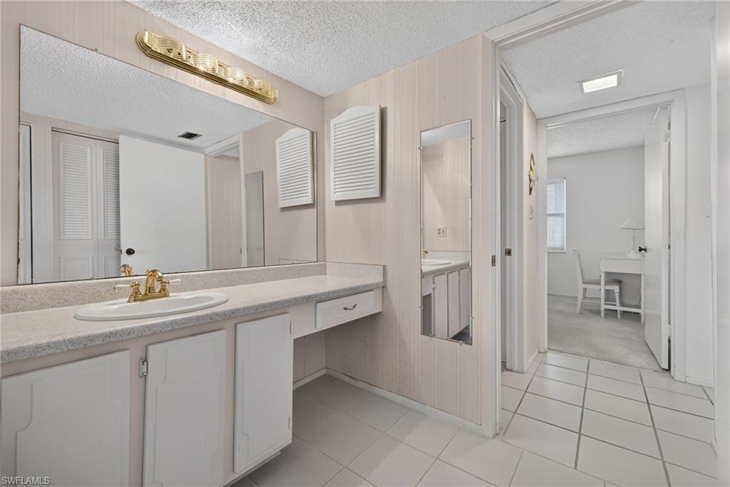 SEVEN LAKES - Residential