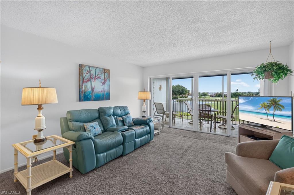 SEVEN LAKES - Residential