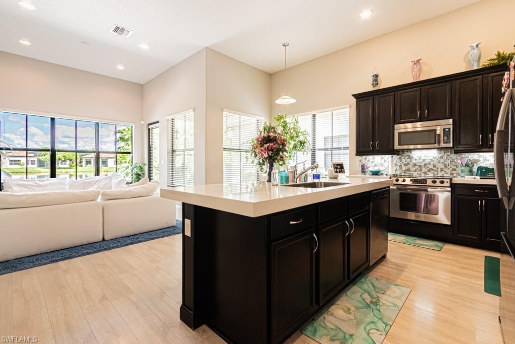 MAPLE RIDGE - Residential