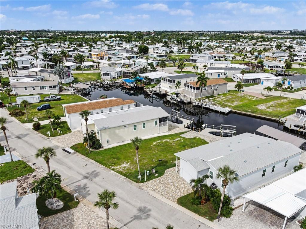 BAYSIDE ESTATES - Land