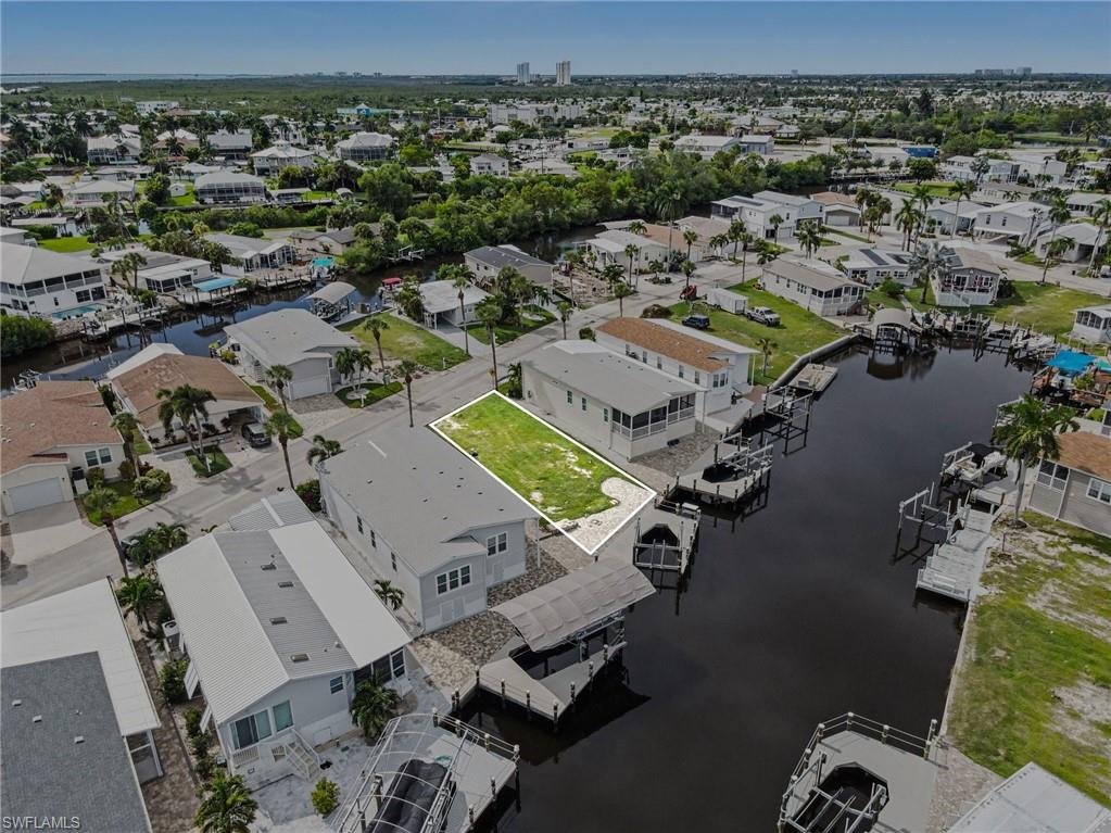BAYSIDE ESTATES - Land
