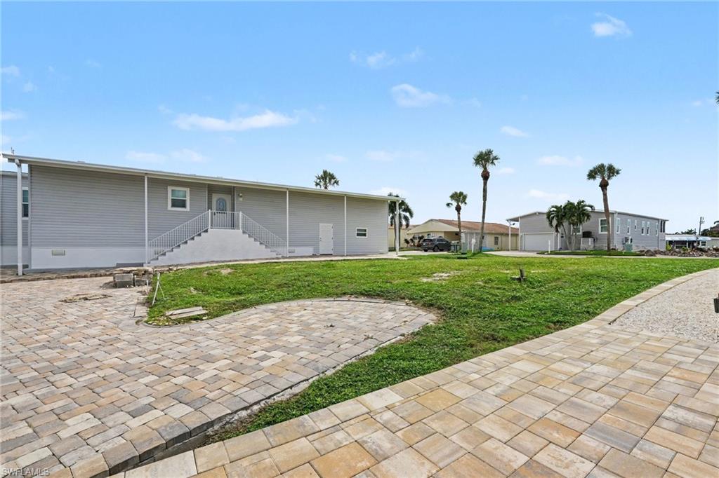 BAYSIDE ESTATES - Land