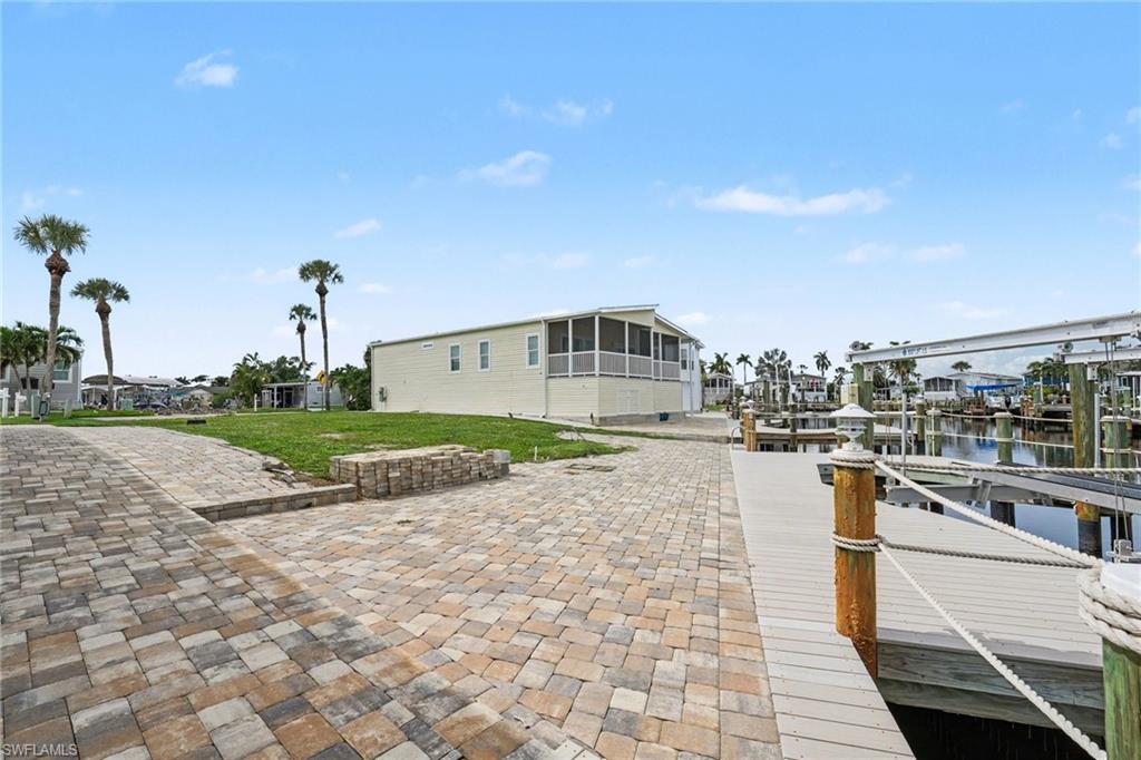 BAYSIDE ESTATES - Land