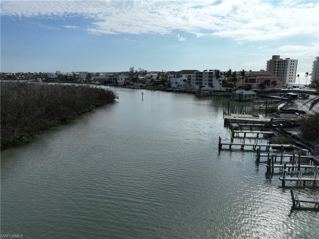 BONITA BEACH - Land