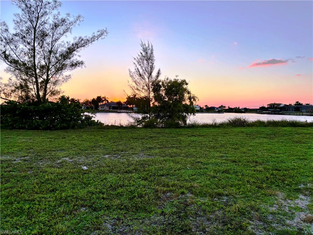 CAPE CORAL - Land