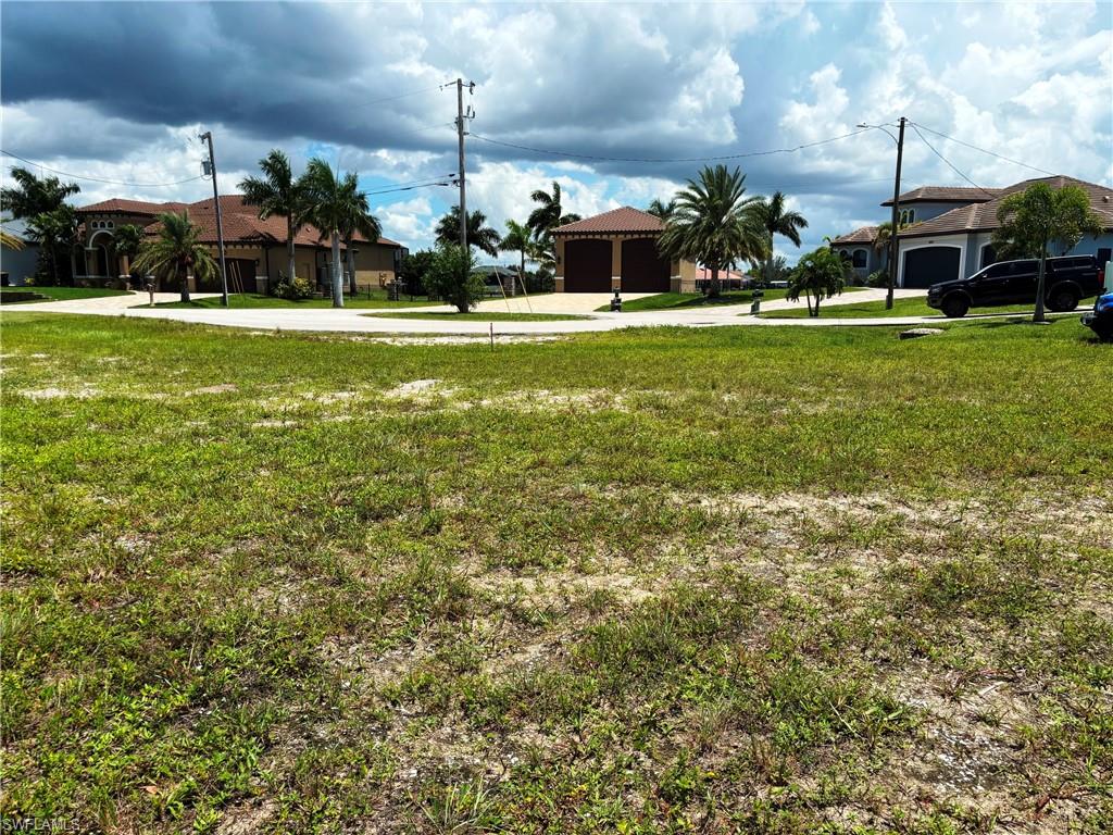 CAPE CORAL - Land