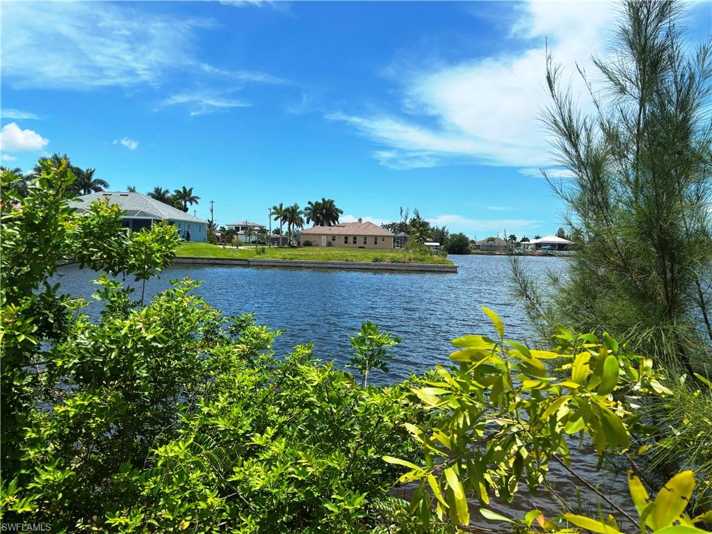 CAPE CORAL - Land