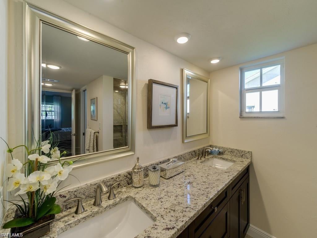 PARK WEST VILLAS - Residential