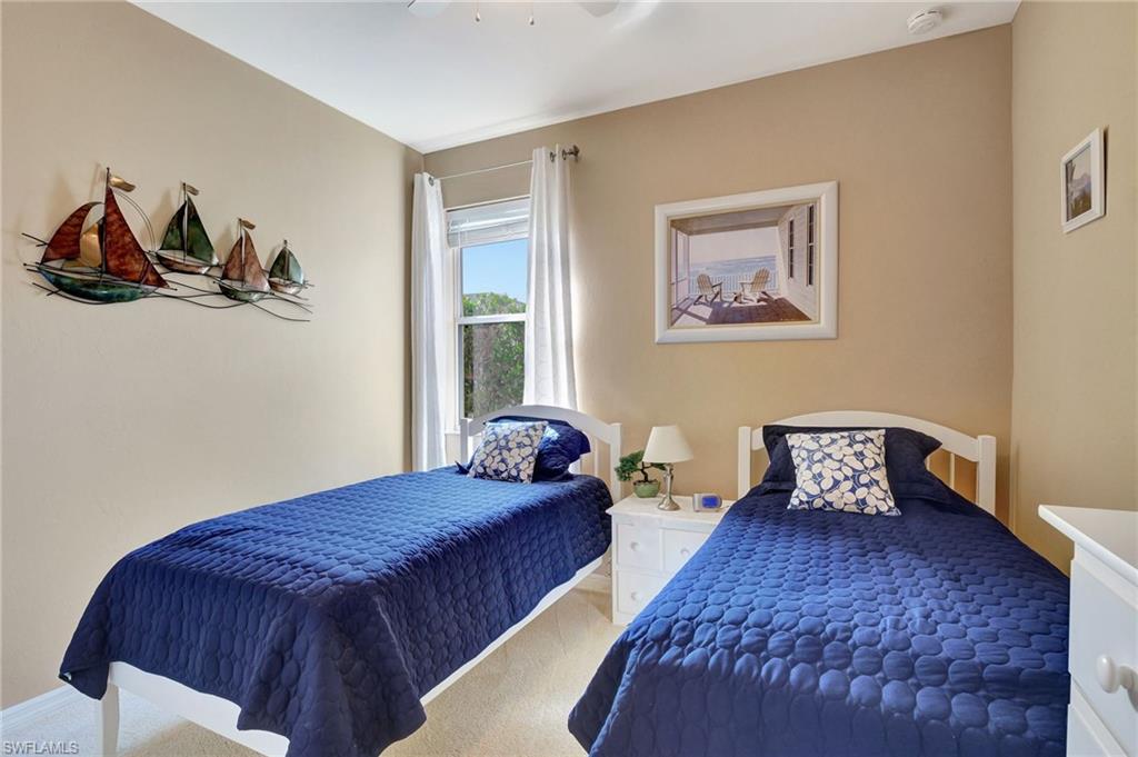 TOWN LAKES - Residential