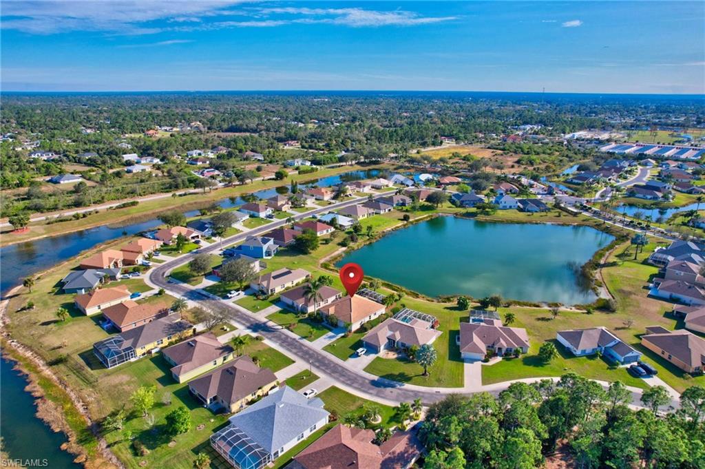 TOWN LAKES - Residential