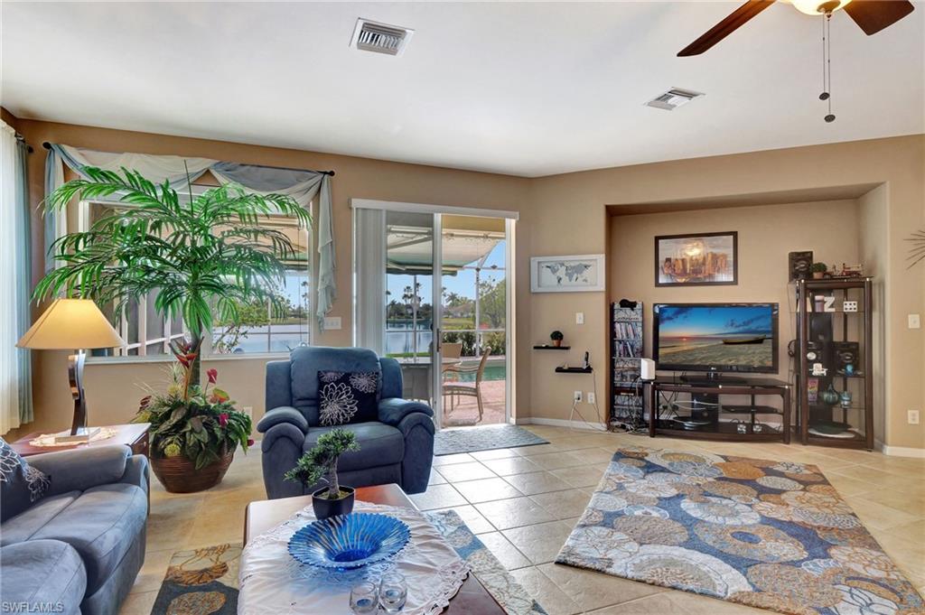 TOWN LAKES - Residential