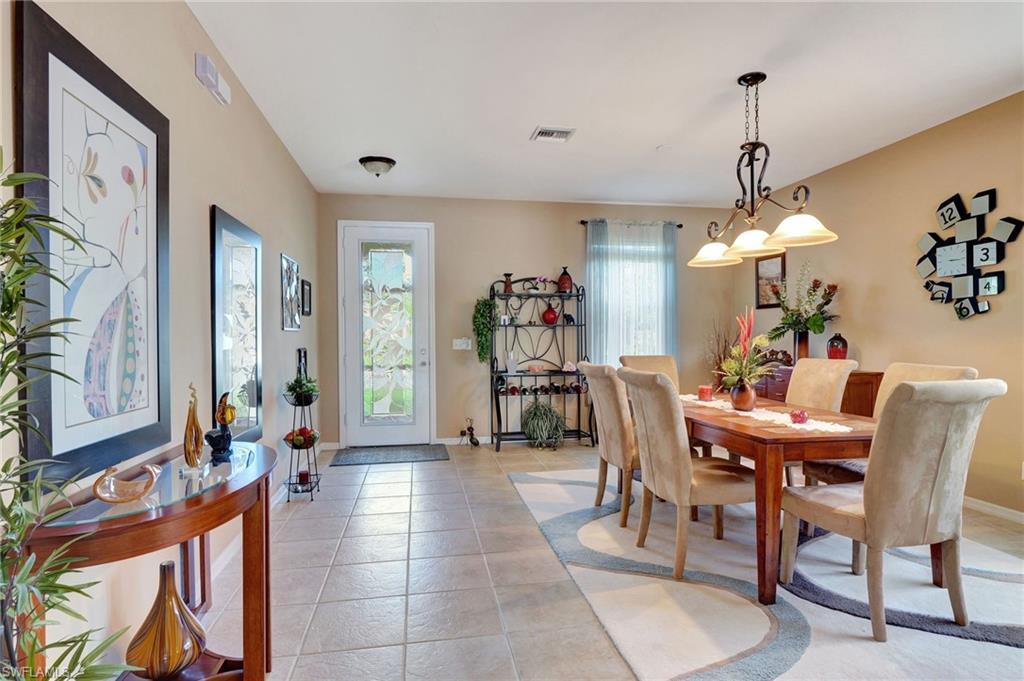 TOWN LAKES - Residential