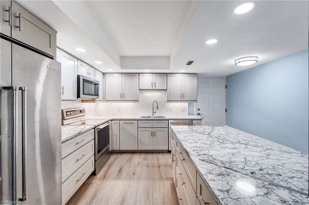 ISLAND WINDS CONDO - Residential
