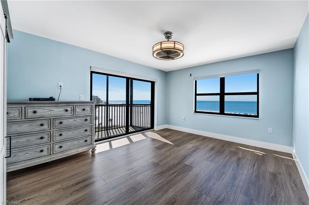 ISLAND WINDS CONDO - Residential