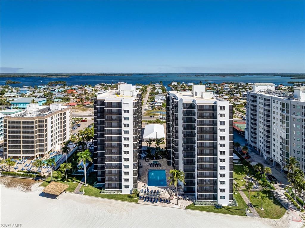 ISLAND WINDS CONDO - Residential