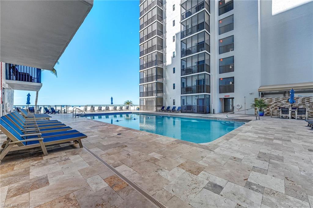 ISLAND WINDS CONDO - Residential