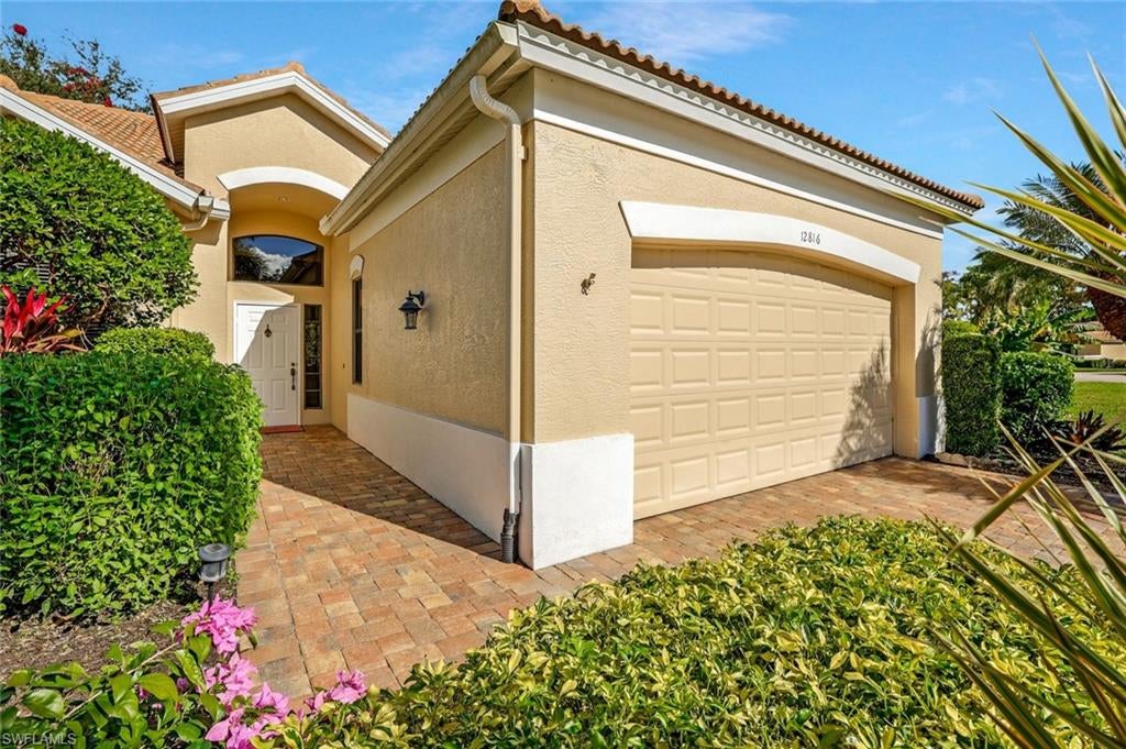 HUNTERS RIDGE - Residential