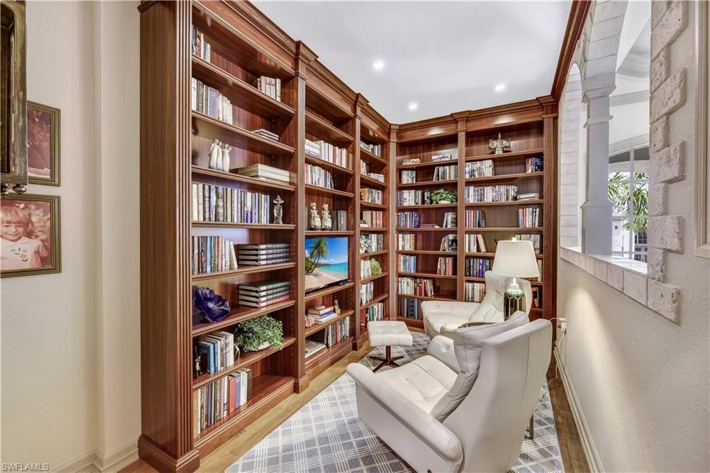 OAK HAMMOCK - Residential