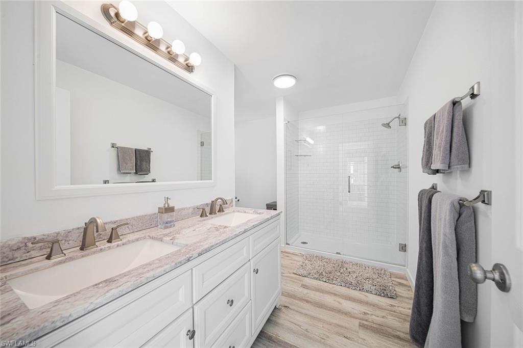 SANIBEL BAYOUS - Residential