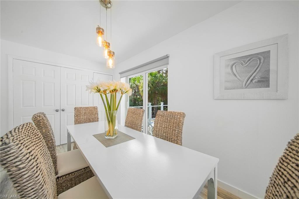 SANIBEL BAYOUS - Residential