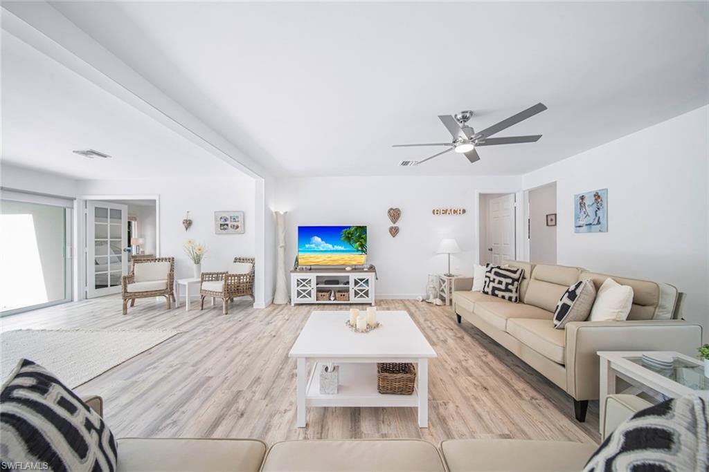 SANIBEL BAYOUS - Residential