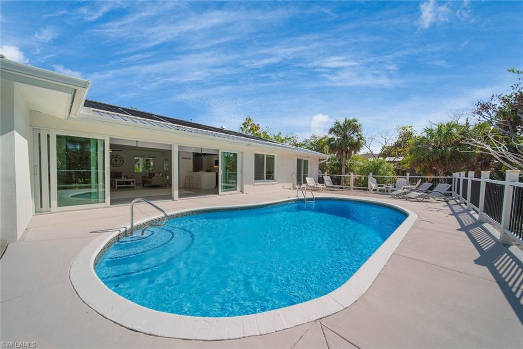 SANIBEL BAYOUS - Residential