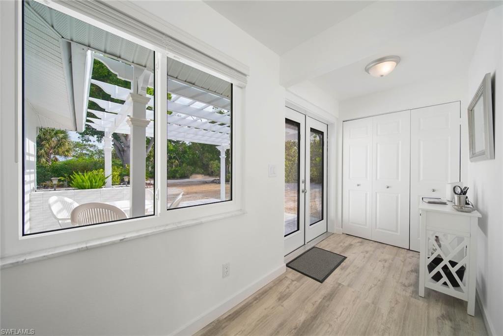 SANIBEL BAYOUS - Residential