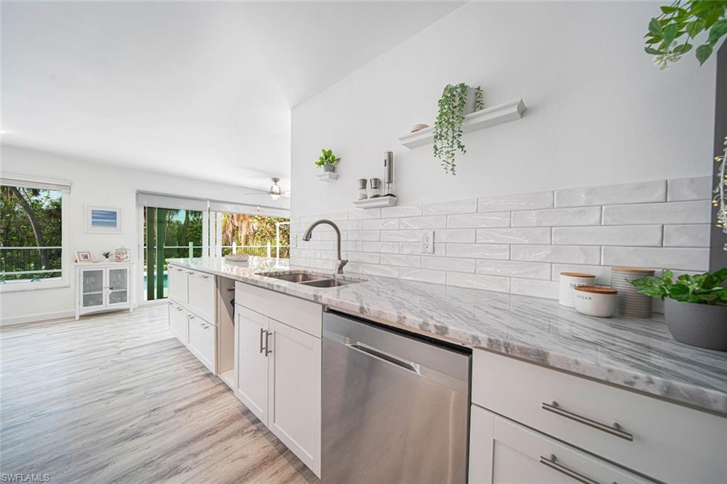 SANIBEL BAYOUS - Residential