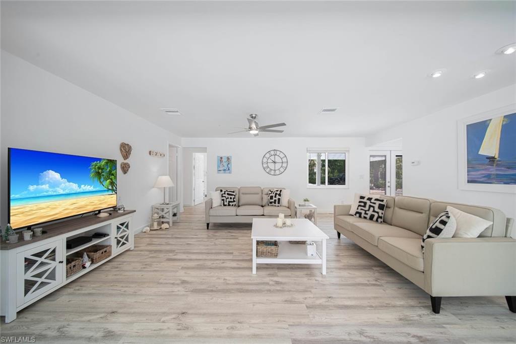 SANIBEL BAYOUS - Residential