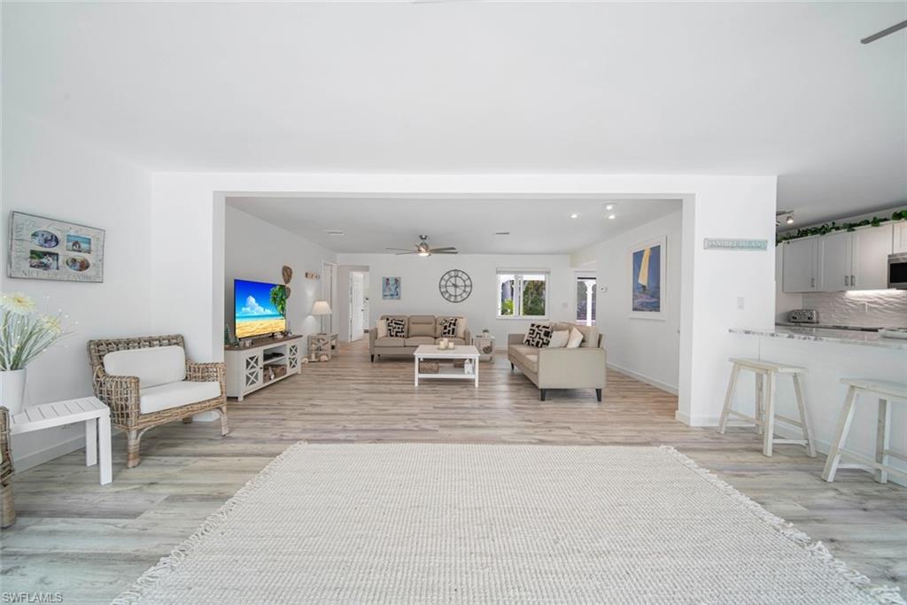 SANIBEL BAYOUS - Residential