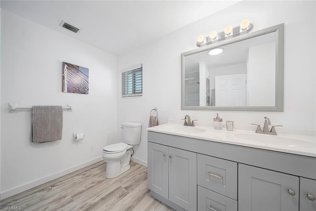 SANIBEL BAYOUS - Residential
