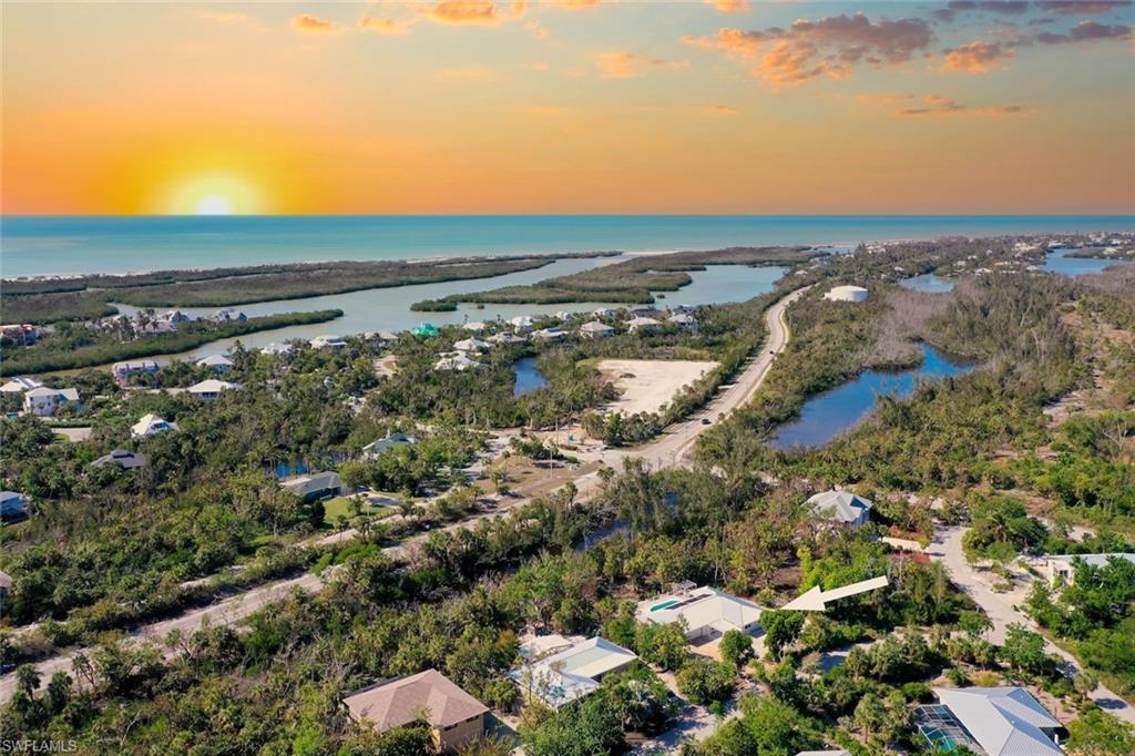 SANIBEL BAYOUS - Residential
