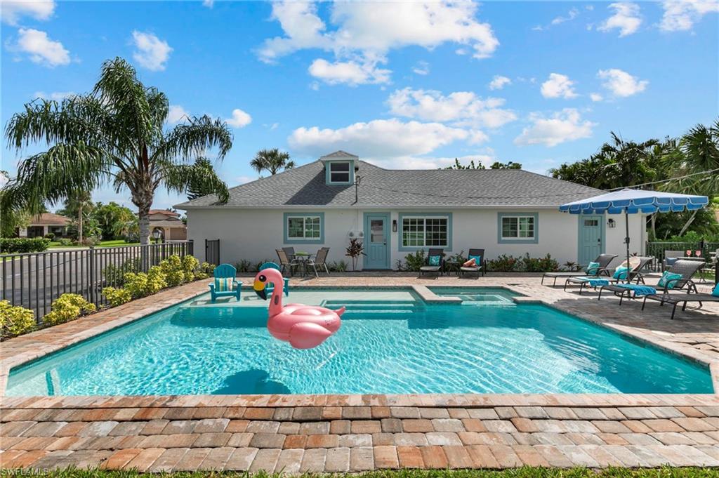 NAPLES PARK - Residential Income