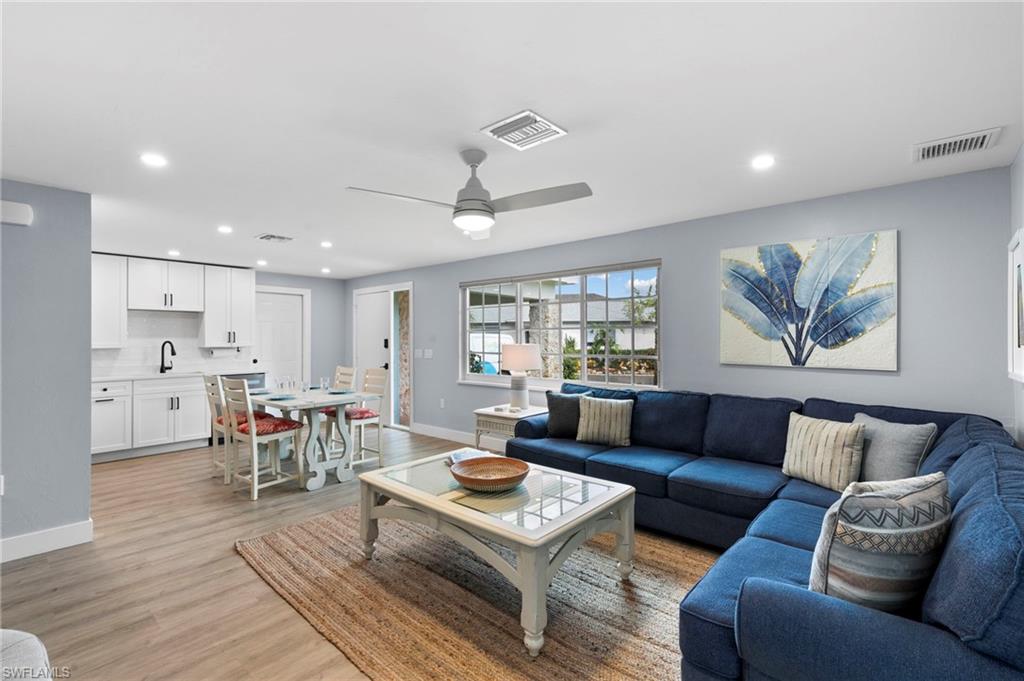 NAPLES PARK - Residential Income