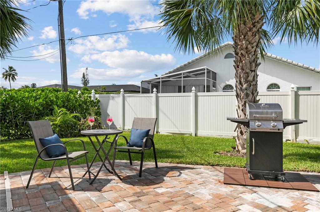 NAPLES PARK - Residential Income
