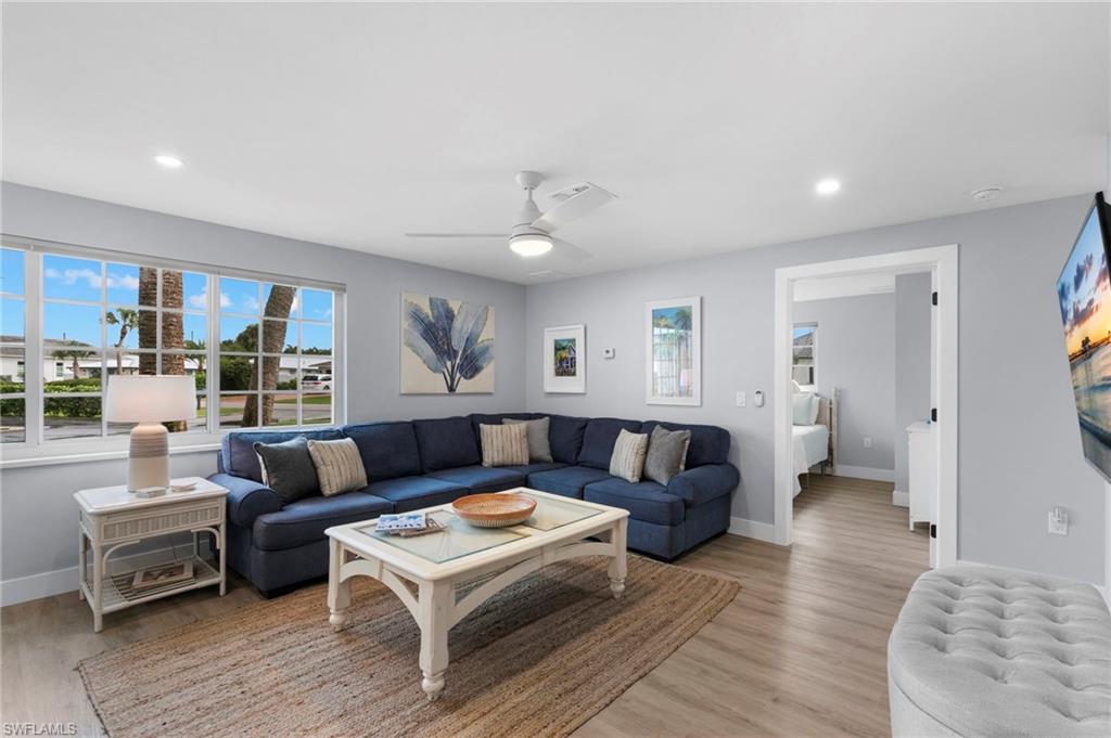 NAPLES PARK - Residential Income