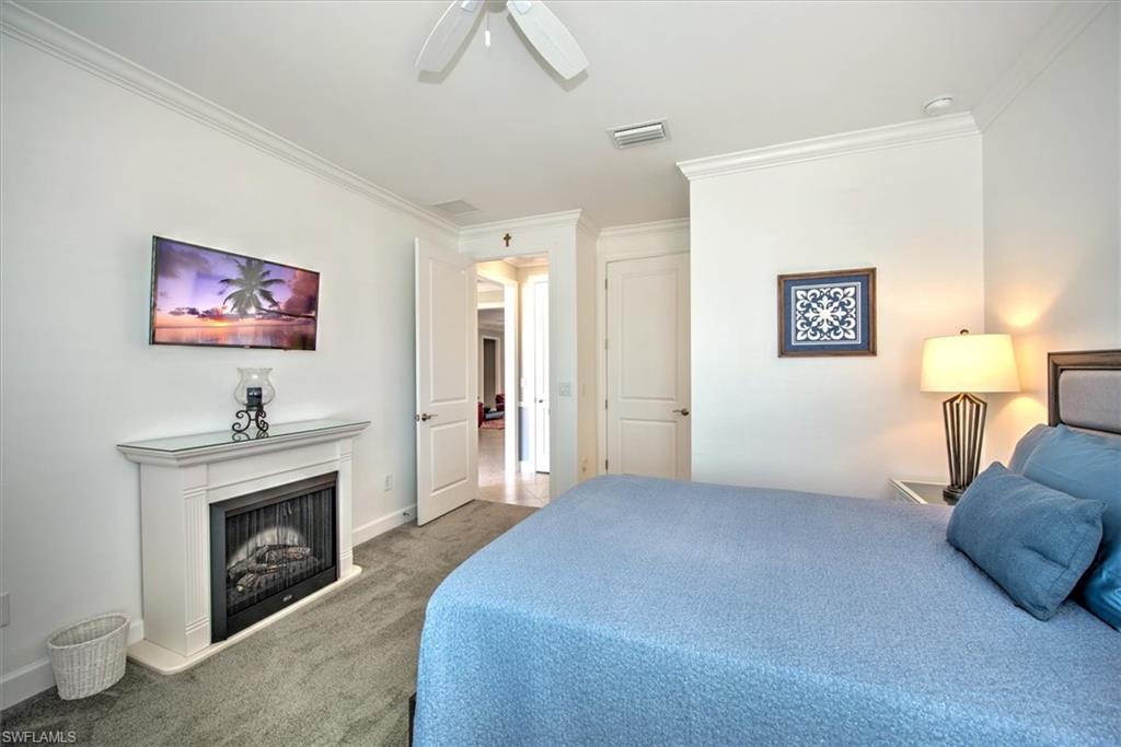 COUNTRY CLUB - Residential