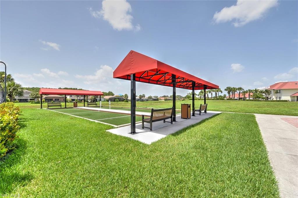 COUNTRY CLUB - Residential