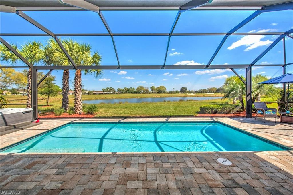 COUNTRY CLUB - Residential