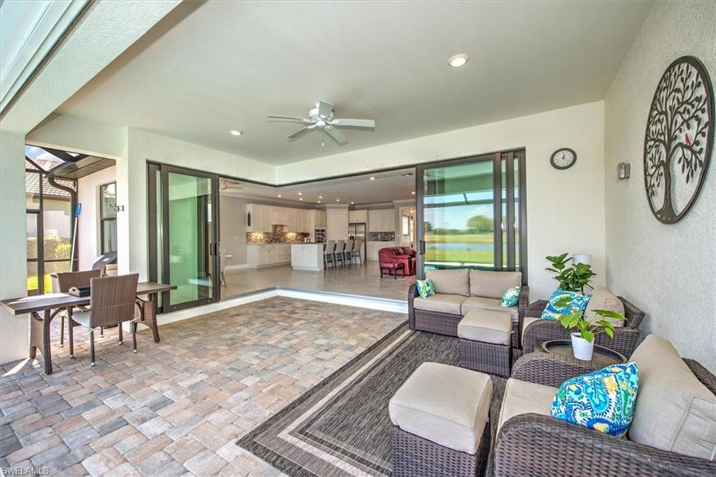 COUNTRY CLUB - Residential