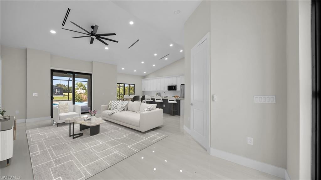 CAPE CORAL - Residential